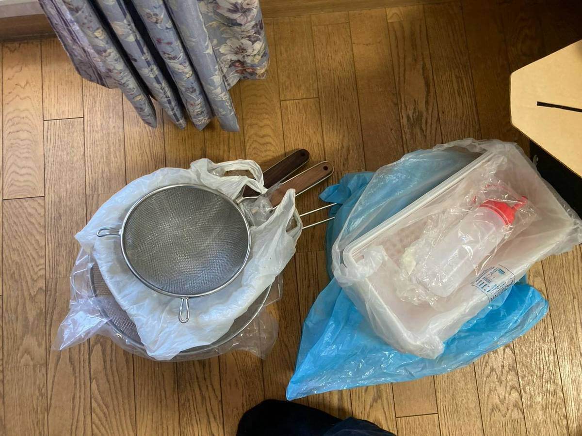 ザル・フライパン・保存容器などの調理用品