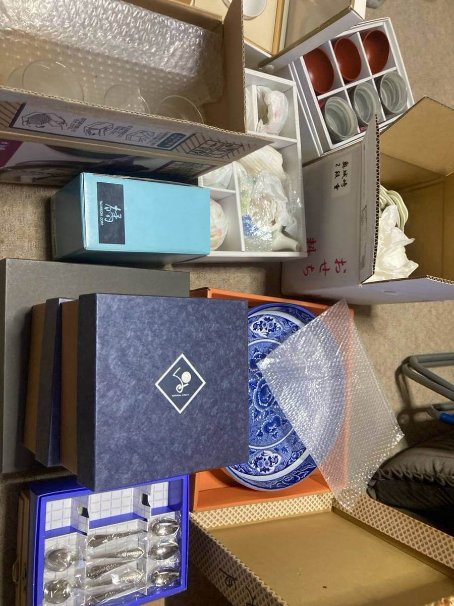 箱入り陶磁器・皿・カトラリーなどの査定品