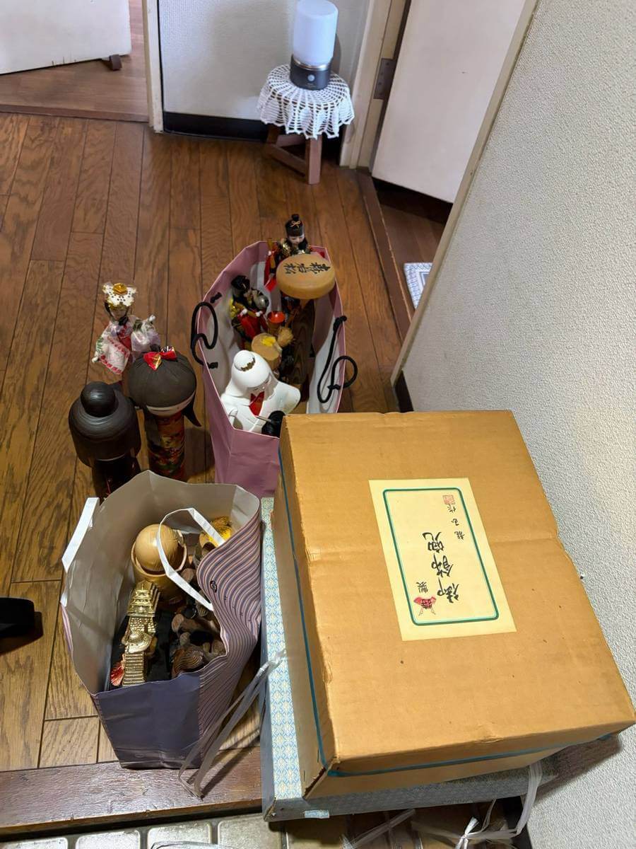 こけし・日本人形・和風工芸品・箱入り品をまとめた買取品