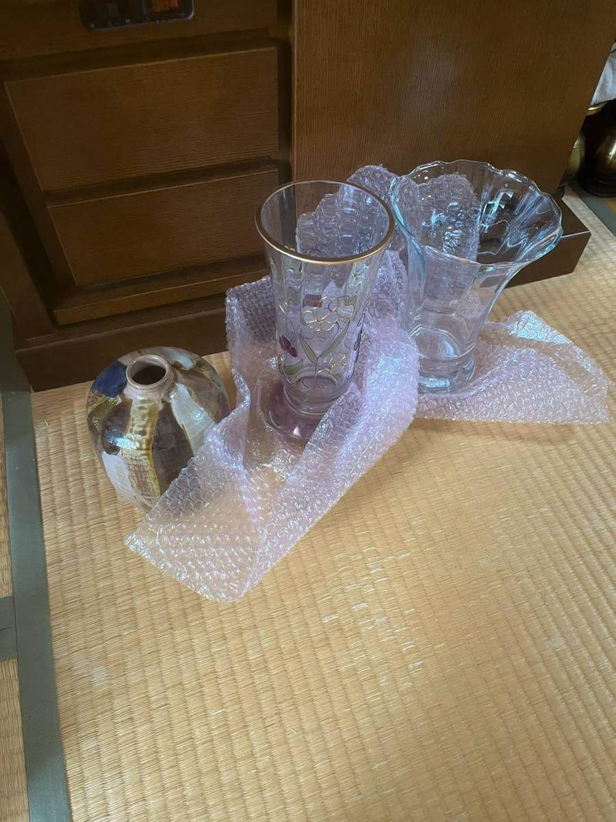 ガラス花瓶・クリスタル調花器・陶器花器の買取品
